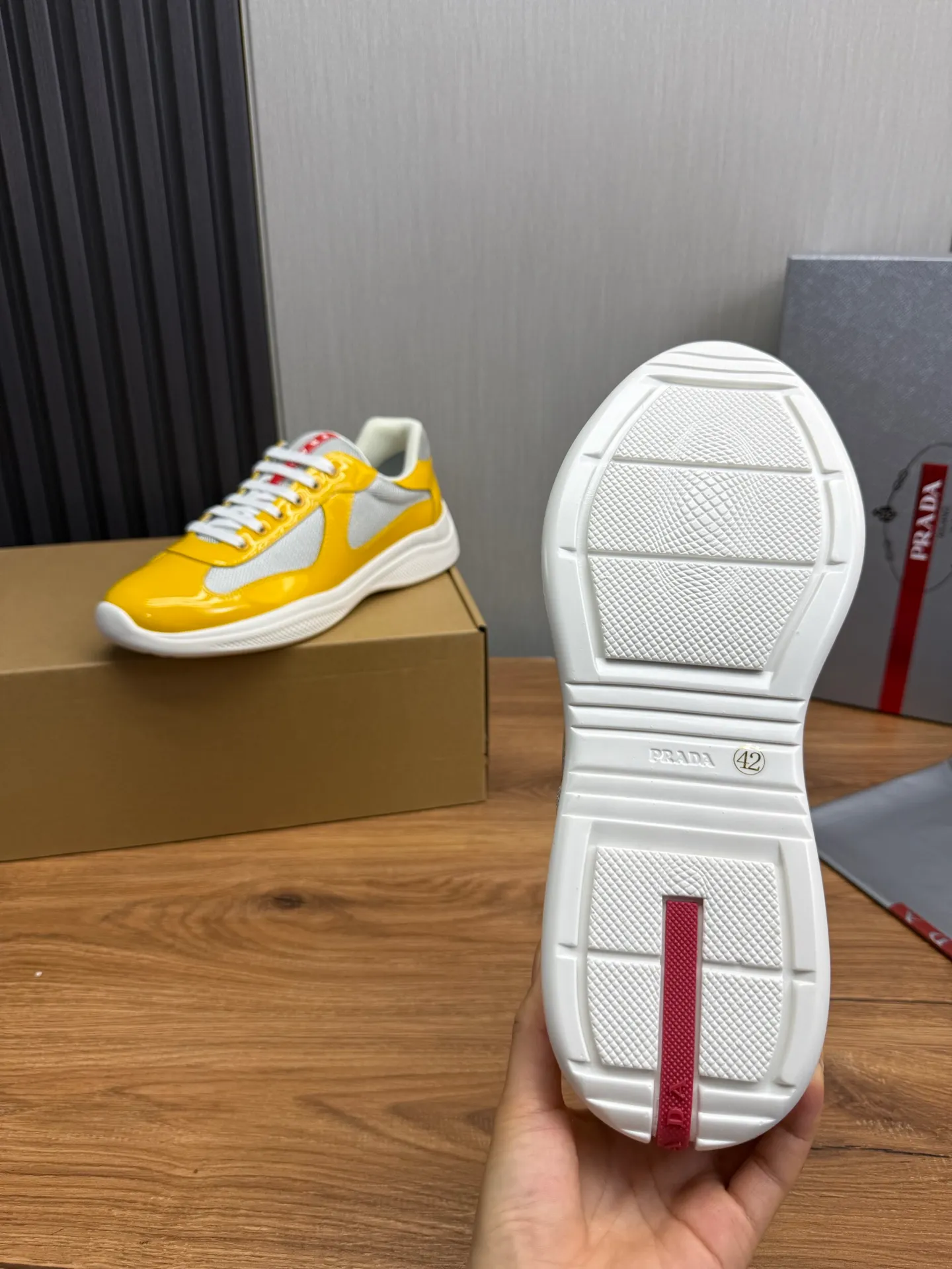 Men's shoes 640💰 [PRADA] Hot selling items🔥Must be recommended every day~~ Official website synchronized, 1:1 high quality shipments✔️ Imported cowhide fabric, rubber material + cowhide lining, original bottom, high-end airplane box packaging🎁 38-45 (38.45 custom-made, non-returnable)